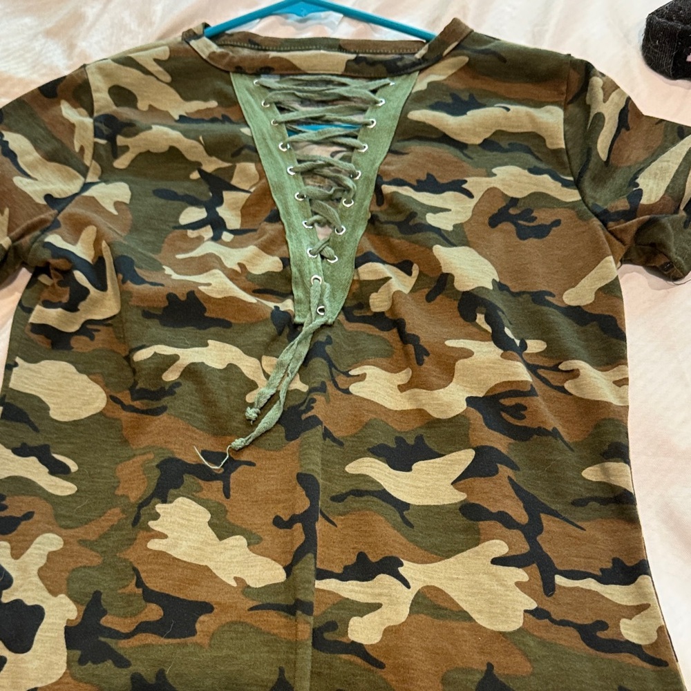 Camo Lace-Up V-Neck Tee - Green Camo